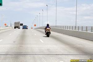 Original 900 px/ 600 px