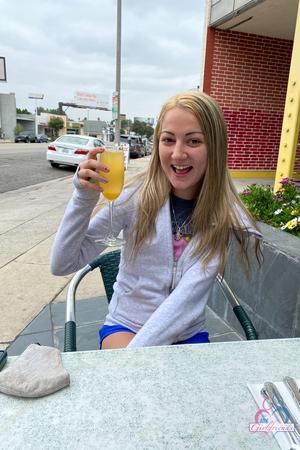 Original 2000 px/ 3000 px