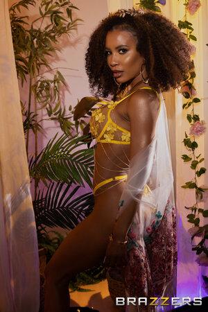 Original 2000 px/ 2999 px