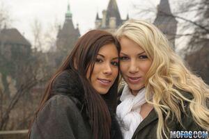 Original 1280 px/ 853 px