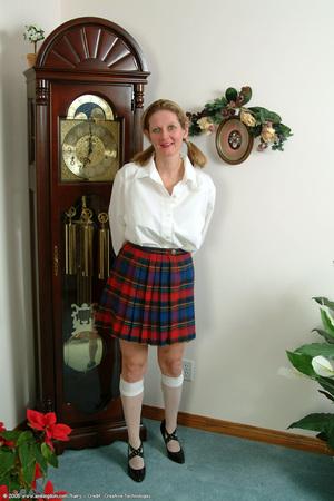 Original 682 px/ 1024 px