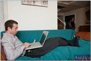 Original 850 px/ 571 px