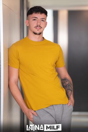 Original 2565 px/ 3840 px