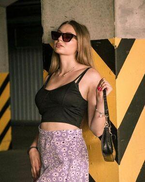 Original 856 px/ 1071 px