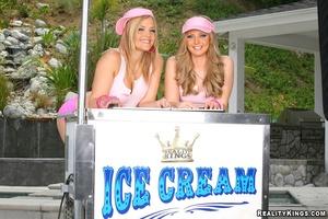 Original 900 px/ 600 px