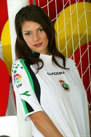 Original 852 px/ 1280 px