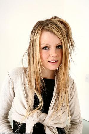 Original 683 px/ 1024 px