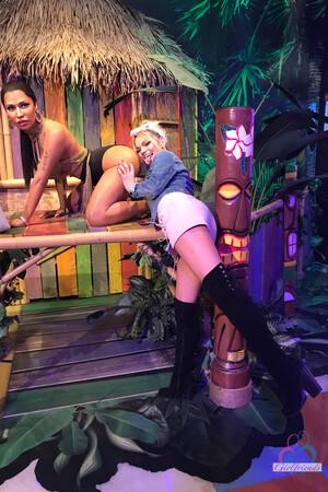 Original 2000 px/ 3000 px