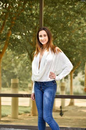 Original 852 px/ 1280 px