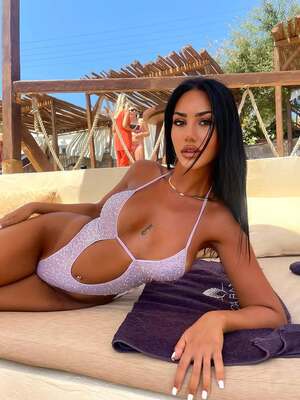 Original 640 px/ 853 px