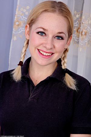 Original 1025 px/ 1536 px