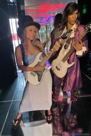 Original 2000 px/ 3000 px