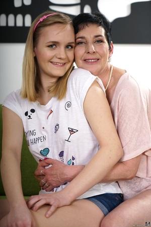 Original 1281 px/ 1920 px