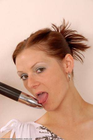 Original 685 px/ 1024 px