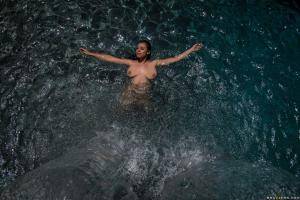 Original 2491 px/ 1663 px