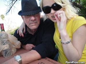 Original 2000 px/ 1500 px