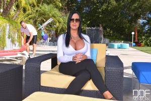 Original 2000 px/ 1335 px