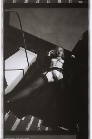 Original 1021 px/ 1536 px