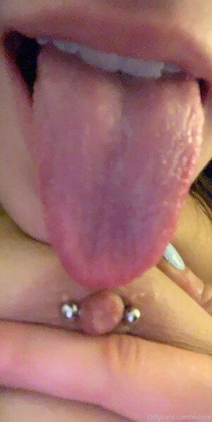 Original 902 px/ 1792 px