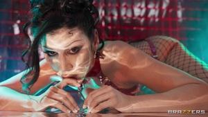 #Brazzers - Queenie Sateen - Squirting Threeway