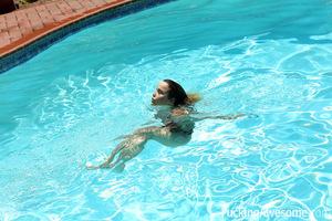 Original 2400 px/ 1600 px