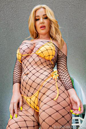 Original 1066 px/ 1600 px