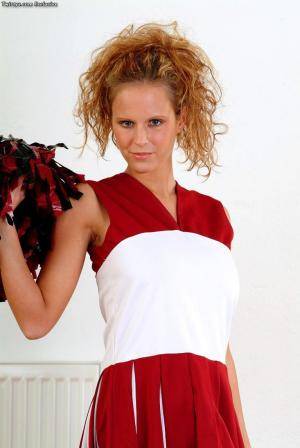 Original 733 px/ 1097 px