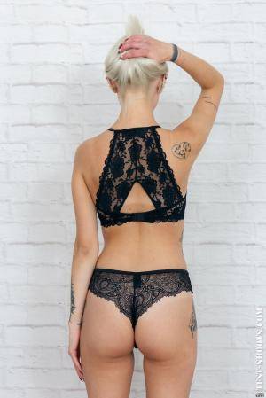 Original 854 px/ 1280 px