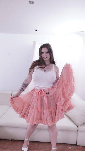 Original 1457 px/ 2592 px