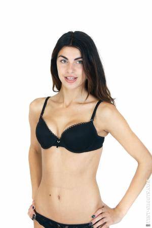 Original 854 px/ 1280 px