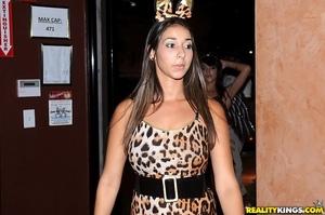 Original 900 px/ 598 px