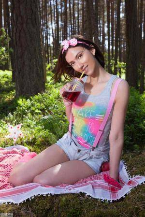 Original 854 px/ 1280 px