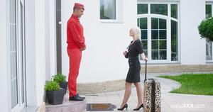 Original 4096 px/ 2160 px