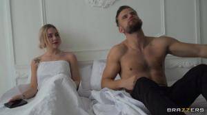 #Brazzers Angie Lynx - Oiled Minx Named Lynx