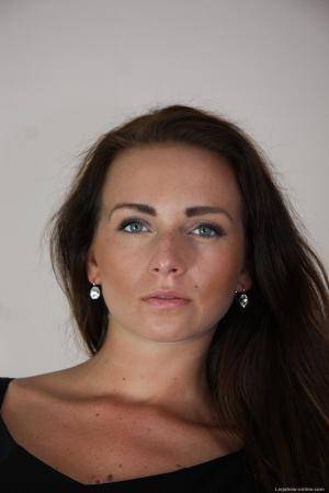 Original 1066 px/ 1600 px