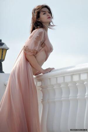 Original 852 px/ 1280 px