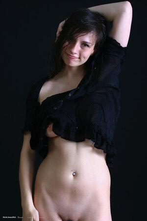 Original 2048 px/ 3072 px