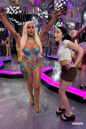 Original 2000 px/ 3000 px