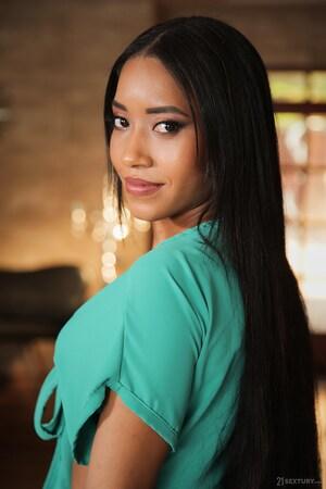 Original 1280 px/ 1920 px