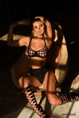 Original 683 px/ 1024 px