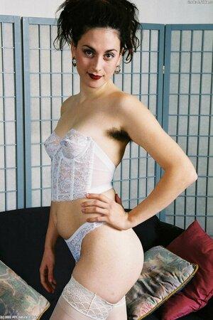 Original 683 px/ 1024 px