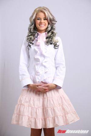 Original 683 px/ 1024 px