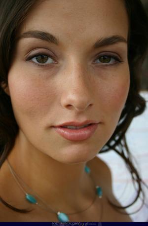 Original 2048 px/ 3128 px