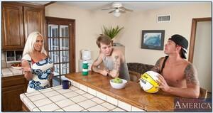 Original 850 px/ 451 px