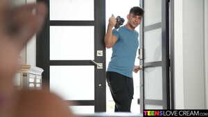 Original 2500 px/ 1406 px