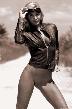 Original 3321 px/ 5000 px