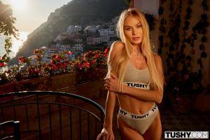 Original 2999 px/ 2000 px