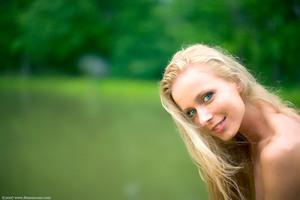 Original 1647 px/ 1098 px