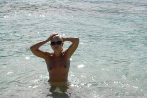 Original 3072 px/ 2056 px