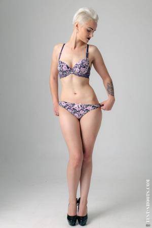 Original 854 px/ 1280 px